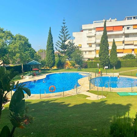 797 Holiday Rentals - Piso Para 4 Con Amplia Terraza Al Jardin Y Al Mar ベナルマデナ エクステリア 写真